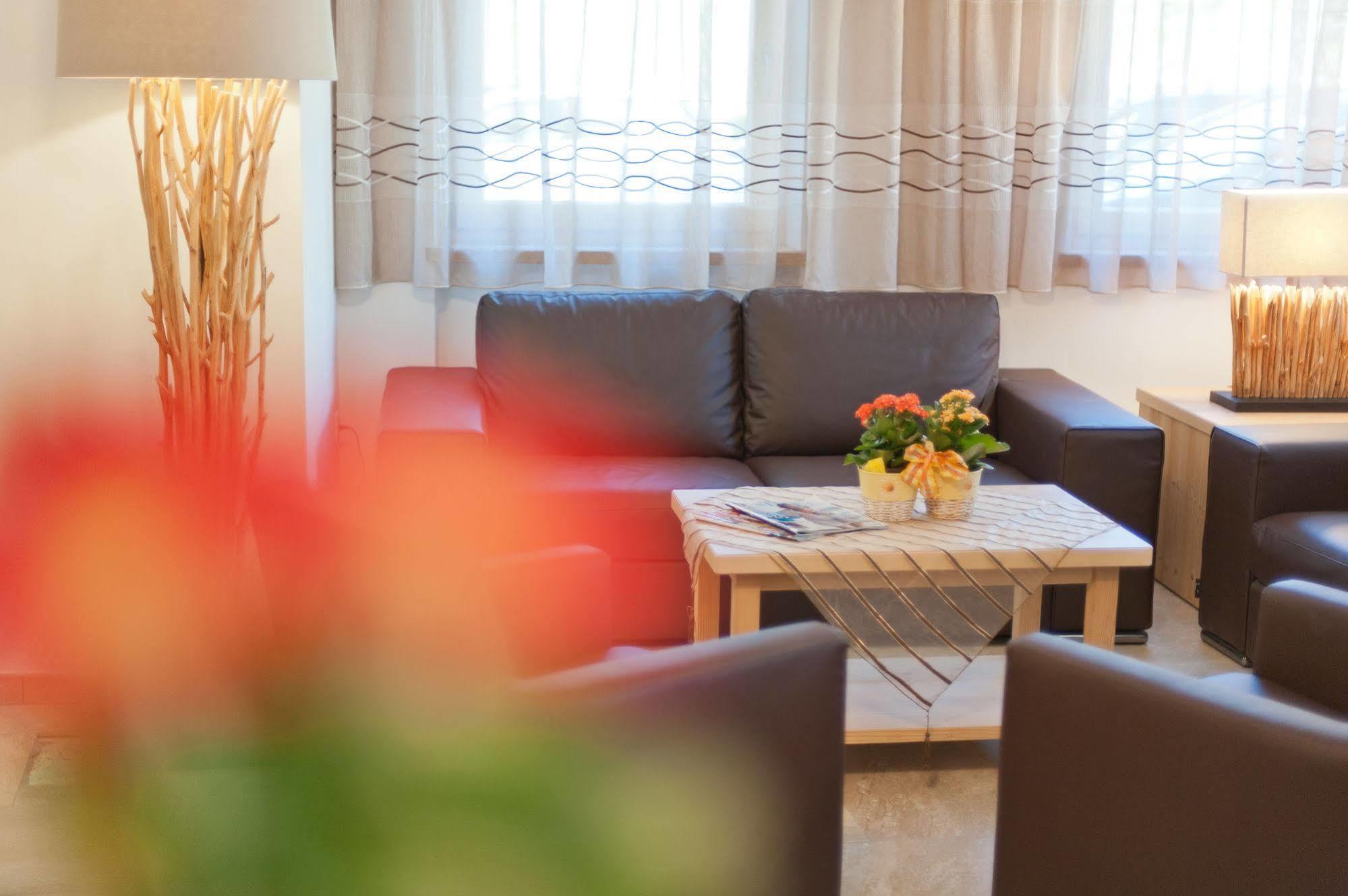 Mountain Montana Apart-hotel Santa Maddalena in Casies