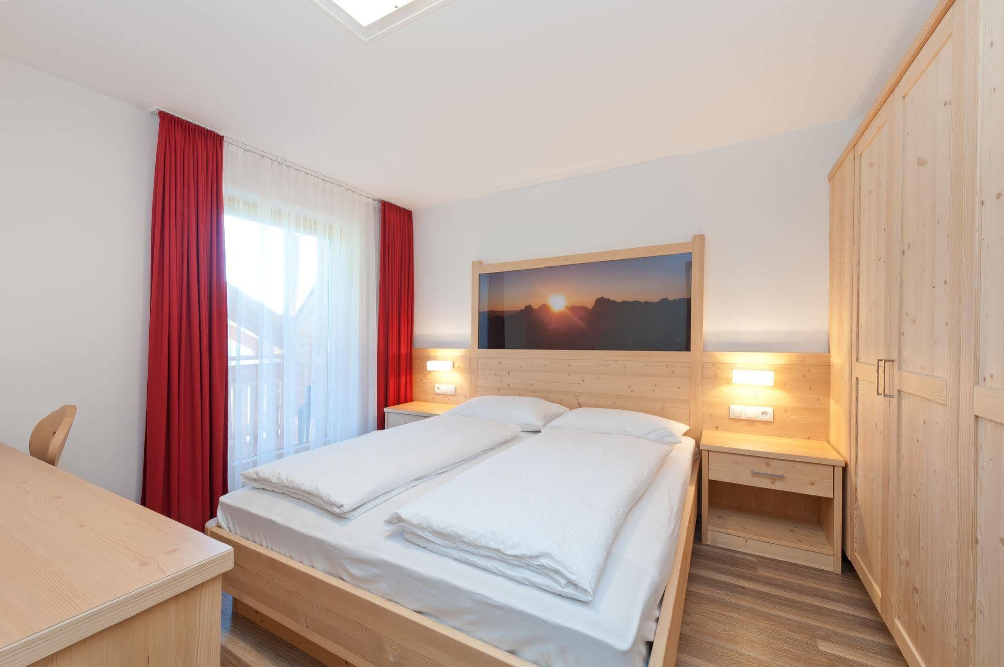 Mountain Montana Apart-hotel Santa Maddalena in Casies